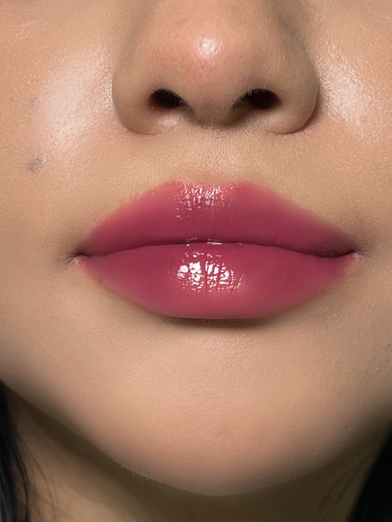 Grape Fruit Jam Lip Gloss Model