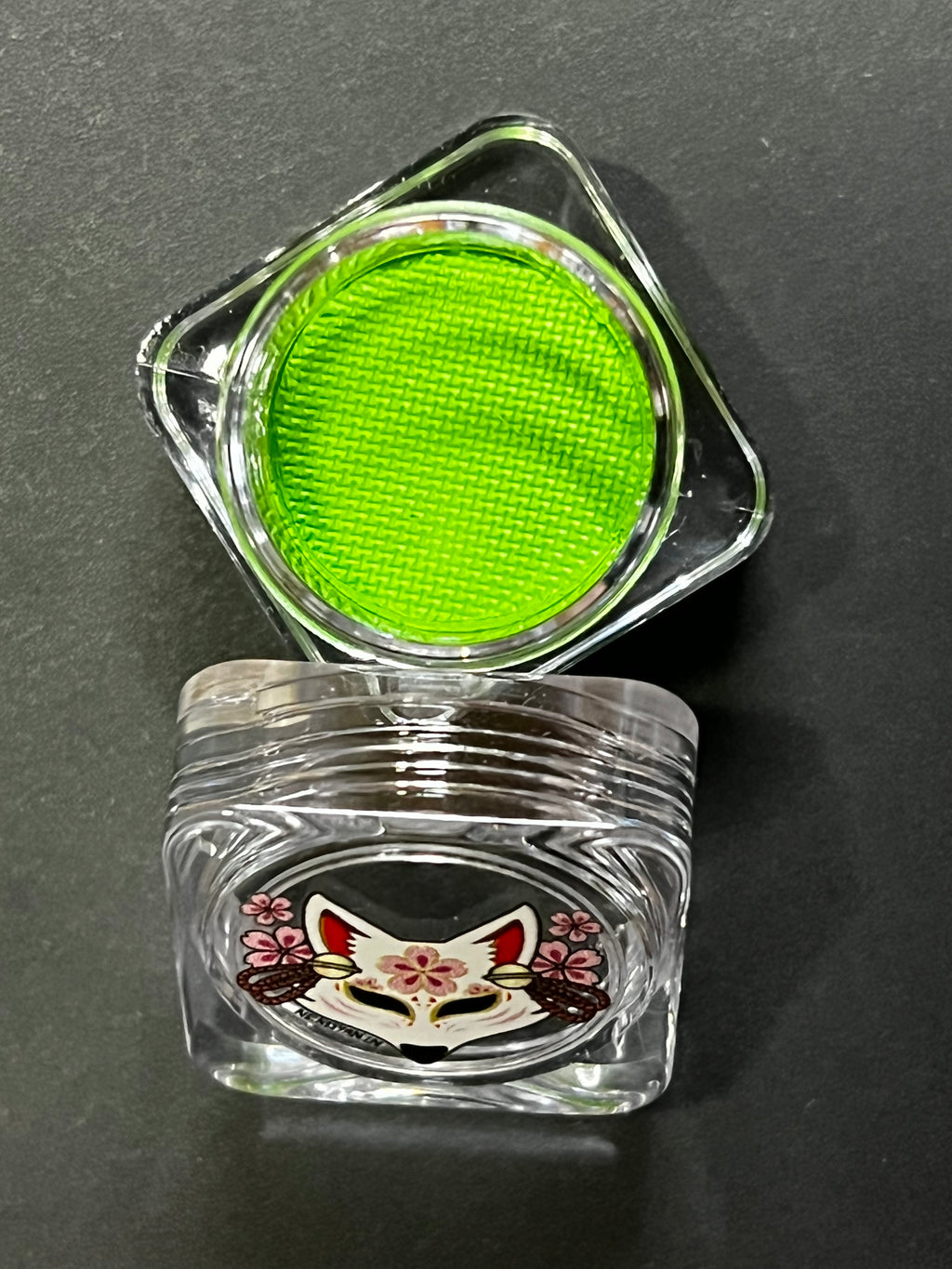 22 - Kelly (Green) Water Activated Graphic Liner