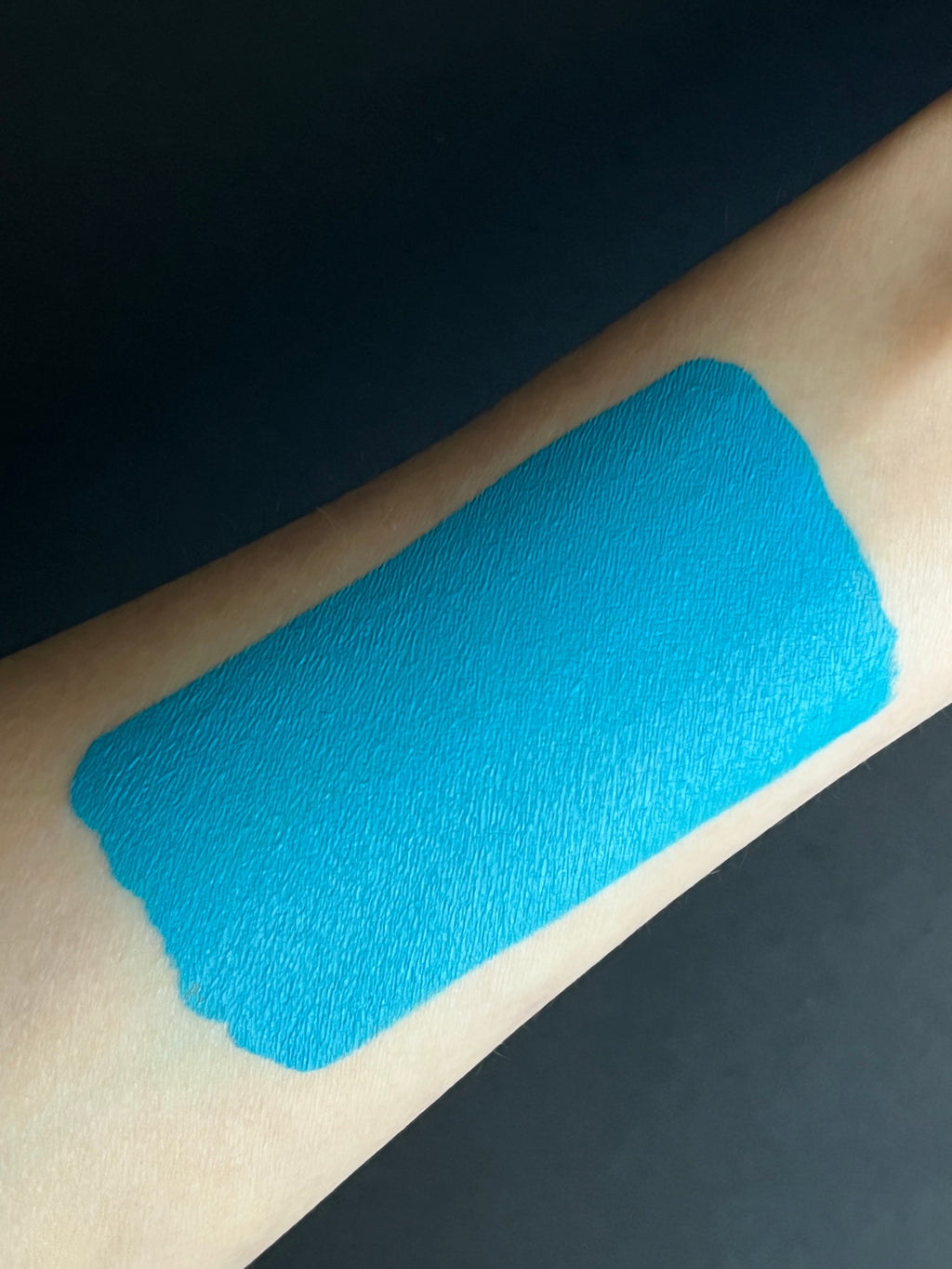 24 - Electric (Blue) Water Activated Graphic Liner