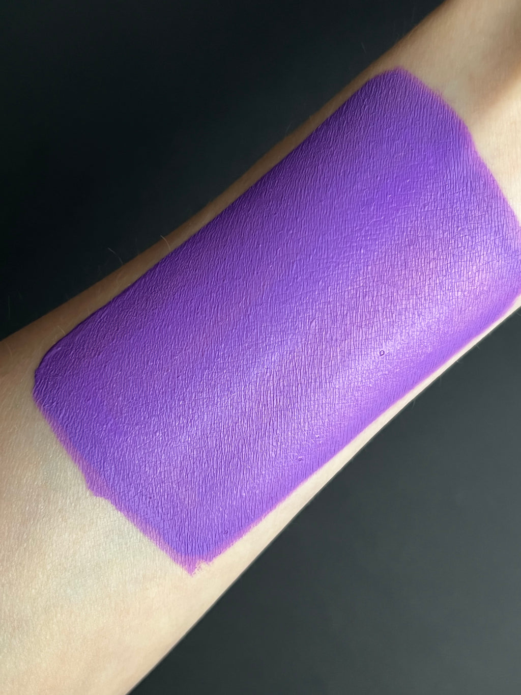 33 - Grape (Purple) Water Activated Graphic Liner